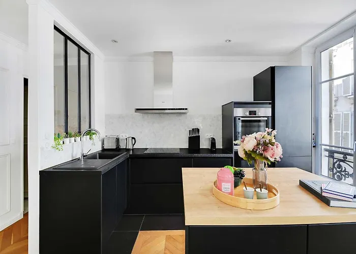 Апартаменты Charming Apt- 2bd 4p - Saintonge Le Marais Париж